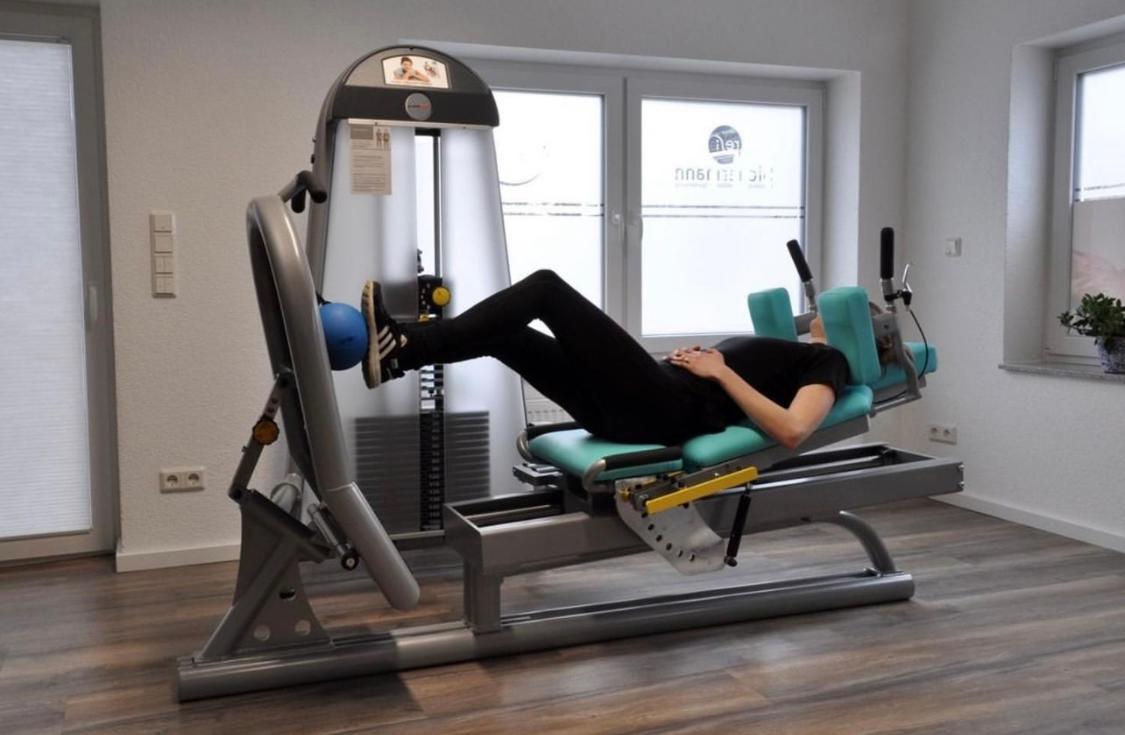 Ferienwohnung Im Resi Gesundheitszentrum Фройденберг Екстериор снимка