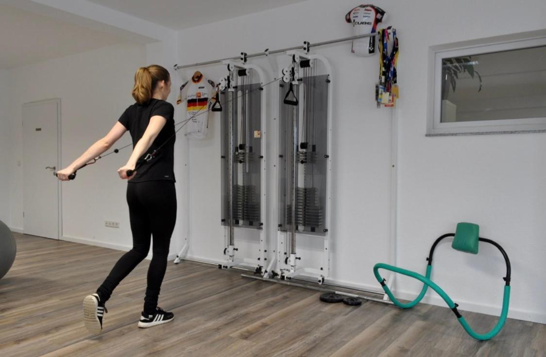Ferienwohnung Im Resi Gesundheitszentrum Фройденберг Екстериор снимка