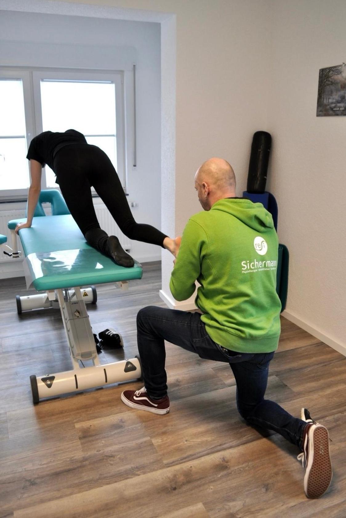 Ferienwohnung Im Resi Gesundheitszentrum Фройденберг Екстериор снимка